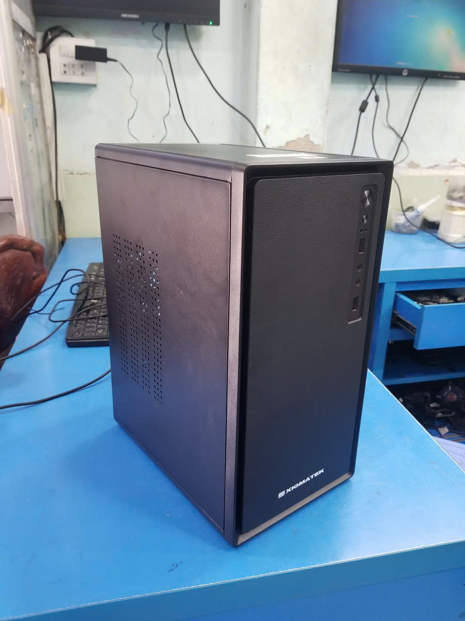  PC: CPU I5- 2500; Ram 8G; SSD 240G maxtor + HDD500